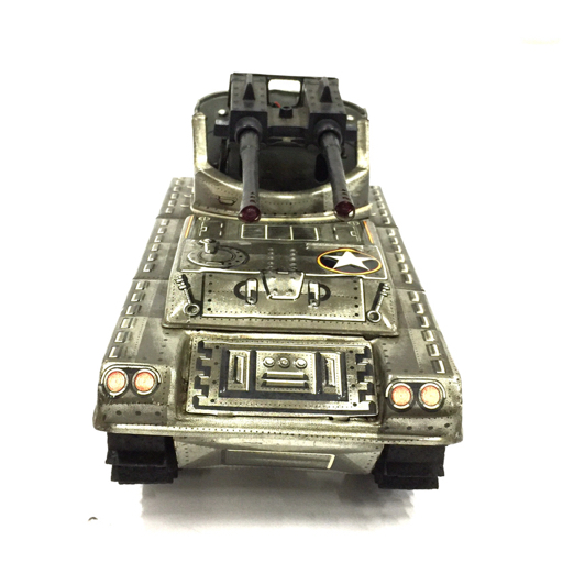 FIRING-CANNONS ANTI-AIRCRAFT TANK 発砲大砲対空 M-75 陸軍戦車 ブリキ